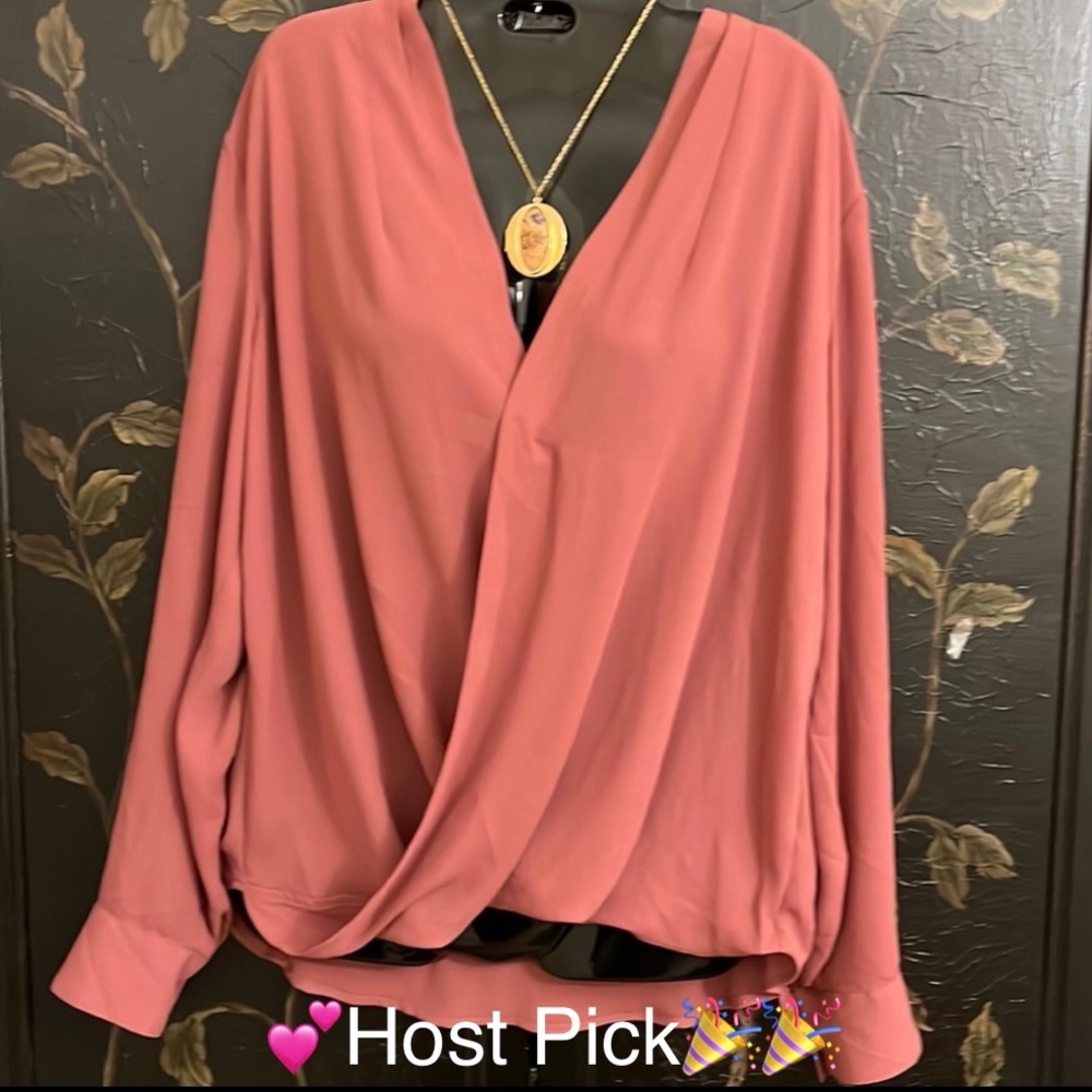 🎉HOST PICK🎉Rose/mauve colored blouse - Picture 1 of 2